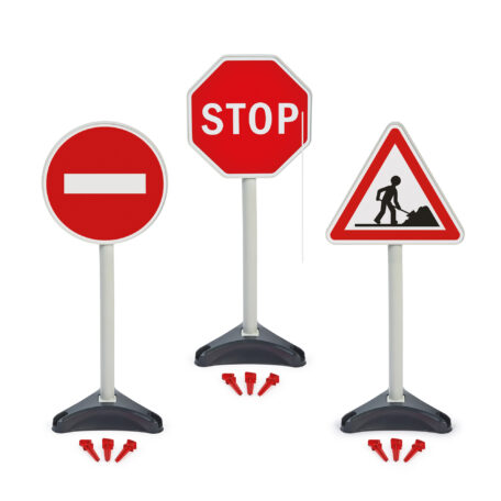3 panneaux de signalisation