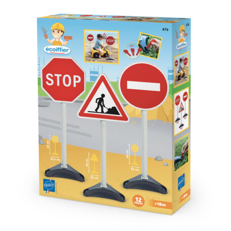 3 panneaux de signalisation