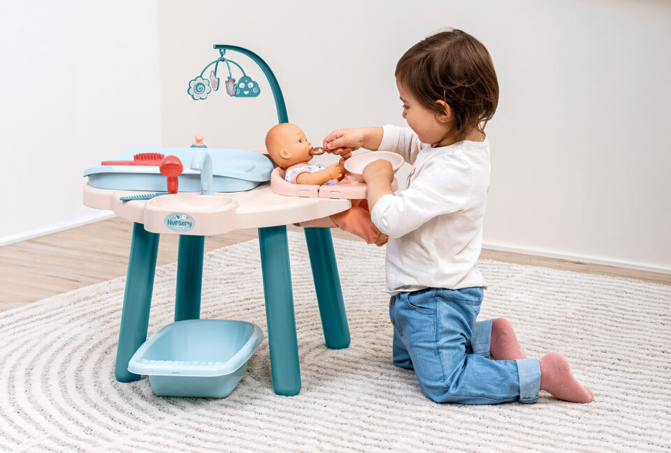 Table nursery avec accessoires